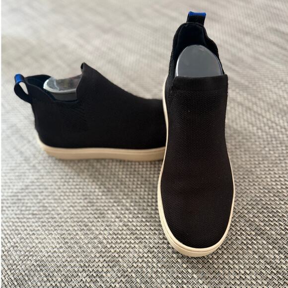 ROTHYS The Chelsea Classic Slip On Sneakers Boots Black 7.5 Comfort Minimalist - Picture 1 of 6